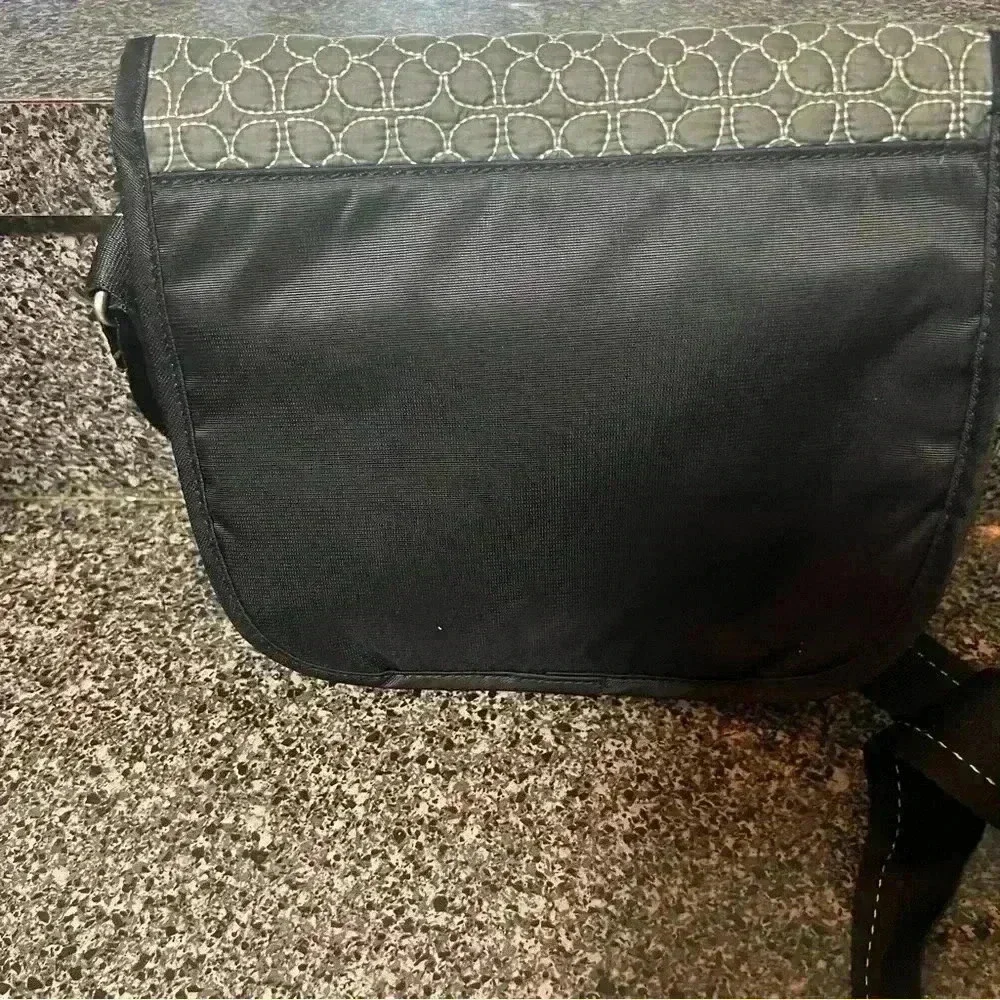 Sherpani gray black crossbody messenger adjustable  travel roomy adjustable strp